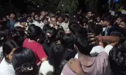 വിദ്യാര്‍ഥിനി കെട്ടിടത്തിനുമുകളില്‍ നിന്നുവീണു മരിച്ച സംഭവം; സംഘര്‍ഷഭരിതമായി ബിഹാറിലെ നളന്ദ കോളജ്