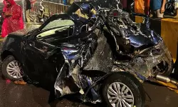 നിര്‍ത്തിയിട്ട ലോറിക്ക് പിന്നില്‍ കാറിടിച്ച് രണ്ടുപേര്‍ മരിച്ചു