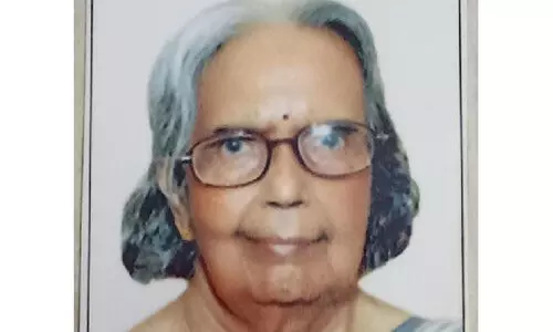 ഇ എം എസ്സിന്റെ മകള് ഡോ. മാലതി ദാമോദരന് അന്തരിച്ചു ഇ എം എസ്സിന്റെ മകള് ഡോ. മാലതി ദാമോദരന് അന്തരിച്ചു