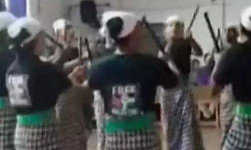 ഫ്രീ ഫലസ്തീന് ടി-ഷര്ട്ട് അംഗീകരിക്കില്ല; സ്കൂളിലെ കോല്ക്കളി തടഞ്ഞു ഫ്രീ ഫലസ്തീന് ടി-ഷര്ട്ട് അംഗീകരിക്കില്ല; സ്കൂളിലെ കോല്ക്കളി തടഞ്ഞു