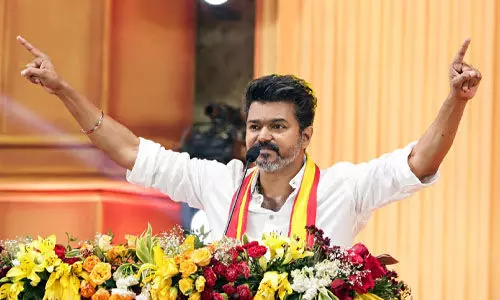 പാർട്ടിയുടെ പേരിൽ ആരും ദീപാവലി ആഘോഷിക്കരുത്; പ്രവർത്തകർക്ക് നിർദേശം നൽകി ടിവികെ