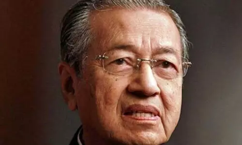 ഗസയിലെ ഇസ്രായേലിന്റെ വംശഹത്യ ചരിത്രം മറക്കില്ല: മലേഷ്യന് മുന് പ്രധാന മന്ത്രി മഹാതിര് മുഹമ്മദ് ഗസയിലെ ഇസ്രായേലിന്റെ വംശഹത്യ ചരിത്രം മറക്കില്ല: മലേഷ്യന് മുന് പ്രധാന മന്ത്രി മഹാതിര് മുഹമ്മദ്