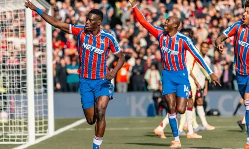 ഇംഗ്ലിഷ് പ്രീമിയര്‍ ലീഗ്; വമ്പന്‍മാര്‍ക്ക് അടിതെറ്റി; ചെമ്പടയെ ഞെട്ടിച്ച് ക്രിസ്റ്റല്‍ പാലസ്