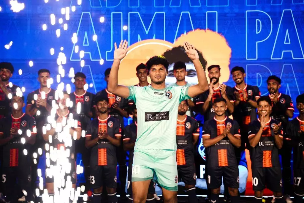 രണ്ടും കല്‍പ്പിച്ച് മലപ്പുറം എഫ്‌സി; കണ്ണൂര്‍ വാരിയേഴ്സ് ഗോള്‍കീപ്പര്‍ അജ്മലിനെ ടീമിലെത്തിച്ചു