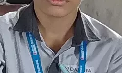 *ലോറിക്ക് പിന്നിൽ കാറിടിച്ച് പന്ത്രണ്ടുകാരന് ധാരുണാന്ത്യം*