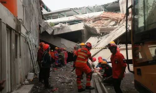 ഇന്തോനേഷ്യയില് സ്കൂള് കെട്ടിടം തകര്ന്നുവീണ് വിദ്യാര്ഥി മരിച്ചു ഇന്തോനേഷ്യയില് സ്കൂള് കെട്ടിടം തകര്ന്നുവീണ് വിദ്യാര്ഥി മരിച്ചു