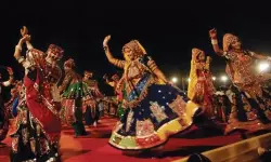 ഇവര് നമ്മളെപ്പോലെയല്ല, നമ്മളോടൊപ്പം ഗര്ബ കളിക്കരുത്; നവരാത്രി നൃത്തത്തില് നിന്നും ദലിത് യുവതിയെ മുടിക്ക് വലിച്ചുപുറത്താക്കി ഇവര് നമ്മളെപ്പോലെയല്ല, നമ്മളോടൊപ്പം ഗര്ബ കളിക്കരുത്; നവരാത്രി നൃത്തത്തില് നിന്നും ദലിത് യുവതിയെ മുടിക്ക് വലിച്ചുപുറത്താക്കി