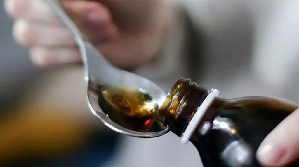 സൗജന്യ മരുന്ന് പദ്ധതിയുടെ ഭാഗമായി വിതരണം ചെയ്ത ചുമ സിറപ്പ് കഴിച്ച അഞ്ചുവയസ്സുകാരന് മരിച്ചു സൗജന്യ മരുന്ന് പദ്ധതിയുടെ ഭാഗമായി വിതരണം ചെയ്ത ചുമ സിറപ്പ് കഴിച്ച അഞ്ചുവയസ്സുകാരന് മരിച്ചു