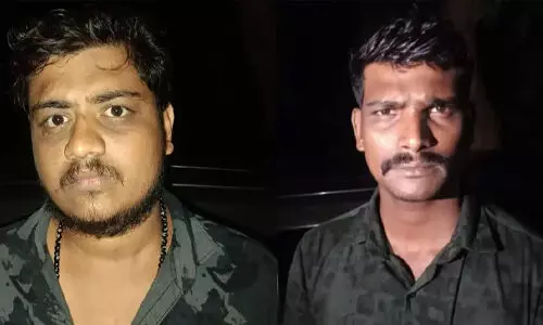 അസമില്നിന്ന് ട്രെയിന് മാര്ഗം കേരളത്തിലേക്ക് കഞ്ചാവ് കടത്തിയ രണ്ടുപേര് പിടിയില് അസമില്നിന്ന് ട്രെയിന് മാര്ഗം കേരളത്തിലേക്ക് കഞ്ചാവ് കടത്തിയ രണ്ടുപേര് പിടിയില്