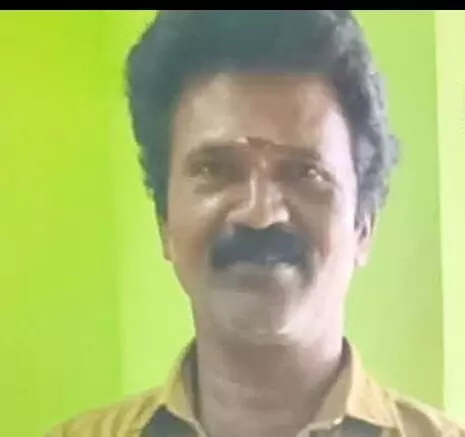 *ഓട്ടോറിക്ഷ മറിഞ്ഞ് ഡ്രൈവർ മരിച്ചു.*