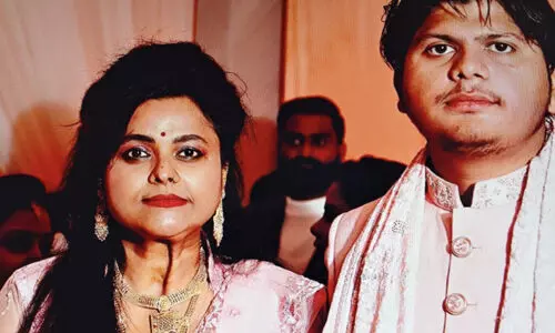 പൂജയും കൊല്ലപ്പെട്ട അഭിഷേക് ഗുപ്തയും