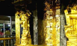 സ്വര്‍ണപ്പാളി വിവാദം; സ്‌പോണ്‍സര്‍ ഉണ്ണികൃഷ്ണന്‍ പോറ്റിയെ ചോദ്യം ചെയ്യും