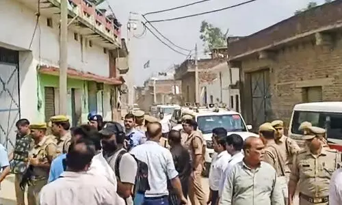 സംഭലില് ഗാന്ധി ജയന്തി ദിനത്തില് മദ്റസ പൊളിച്ചു സംഭലില് ഗാന്ധി ജയന്തി ദിനത്തില് മദ്റസ പൊളിച്ചു