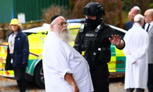 മാഞ്ചെസ്റ്ററിലെ സിനഗോഗില്‍ ആക്രമണം: രണ്ടുപേര്‍ കൊല്ലപ്പെട്ടു (VIDEO)