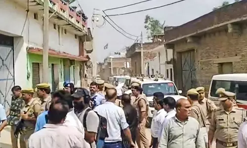 സംഭലില്‍ ഗാന്ധി ജയന്തി ദിനത്തില്‍ മദ്‌റസ പൊളിച്ചു