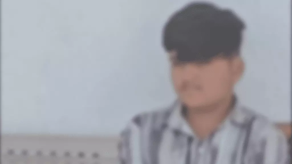 17കാരന് പോലിസ് കസ്റ്റഡിയില് ക്രൂര മര്ദ്ദനം, നീതി തേടി കുടുംബം ഗുജറാത്ത് ഹൈക്കോടതിയില് 17കാരന് പോലിസ് കസ്റ്റഡിയില് ക്രൂര മര്ദ്ദനം, നീതി തേടി കുടുംബം ഗുജറാത്ത് ഹൈക്കോടതിയില്