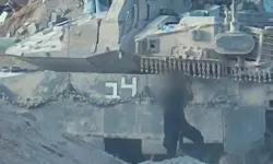 ഇസ്രായേലിന്റെ മെര്‍ക്കാവ ടാങ്കില്‍ ബര്‍ഖ് ബോംബിട്ട് അല്‍ ഖസ്സം ബ്രിഗേഡ് (വീഡിയോ)