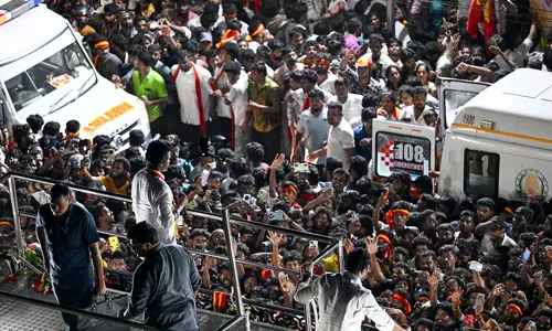 കരൂര്‍ ദുരന്തം; മൂന്ന് ഹര്‍ജികള്‍ മദ്രാസ് ഹൈക്കോടതി ഇന്ന് പരിഗണിക്കും