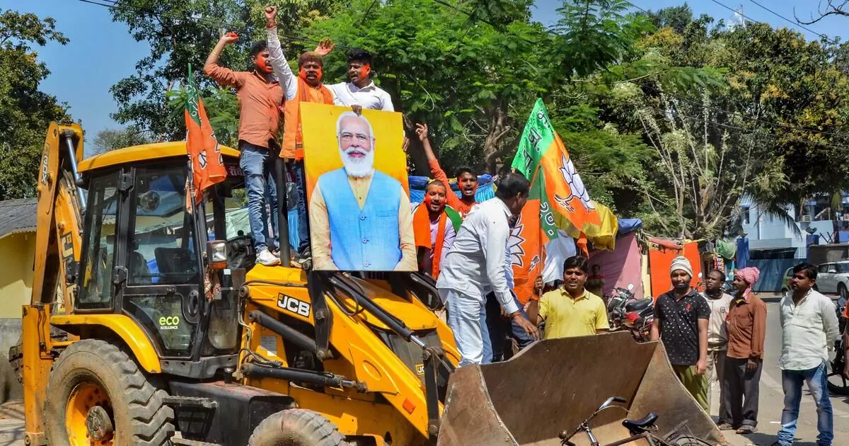 സര്ക്കാര് ഒരേ സമയം ജഡ്ജിയും ജൂറിയും ആരാച്ചാരും ആകരുത്: ജസ്റ്റിസ് ബി ആര് ഗവായ് സര്ക്കാര് ഒരേ സമയം ജഡ്ജിയും ജൂറിയും ആരാച്ചാരും ആകരുത്: ജസ്റ്റിസ് ബി ആര് ഗവായ്