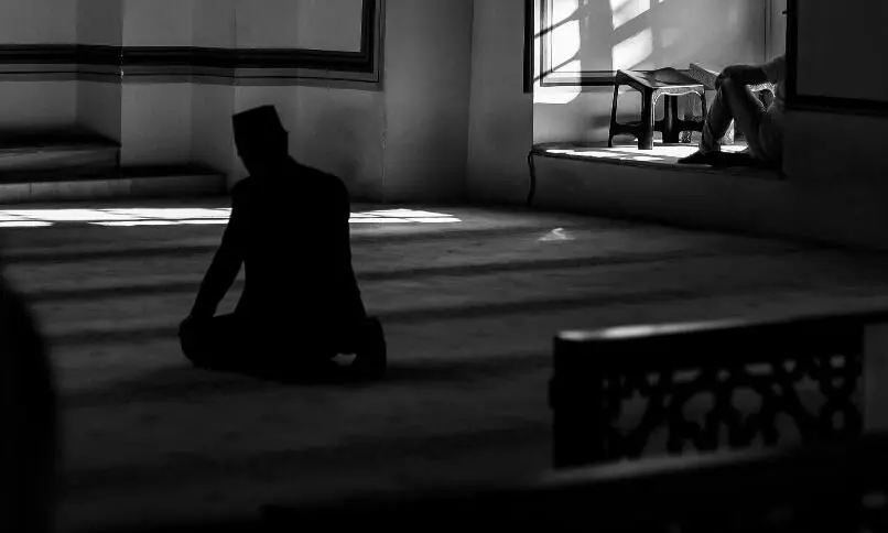 മതപരമായ ആചാരം നടത്താന് അനുമതി നിഷേധിച്ചു; ഇസ് ലാം മതം സ്വീകരിച്ച് യുവാവ് മതപരമായ ആചാരം നടത്താന് അനുമതി നിഷേധിച്ചു; ഇസ് ലാം മതം സ്വീകരിച്ച് യുവാവ്