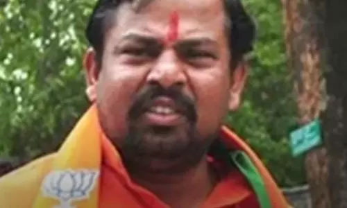 മുഹമ്മദ് നബിക്കെതിരായ മോശം പരാമര്ശം; ഗോഷ മഹല് എംഎല്എ ടി രാജാ സിങിനെതിരേ കേസെടുത്ത് പോലിസ് മുഹമ്മദ് നബിക്കെതിരായ മോശം പരാമര്ശം; ഗോഷ മഹല് എംഎല്എ ടി രാജാ സിങിനെതിരേ കേസെടുത്ത് പോലിസ്