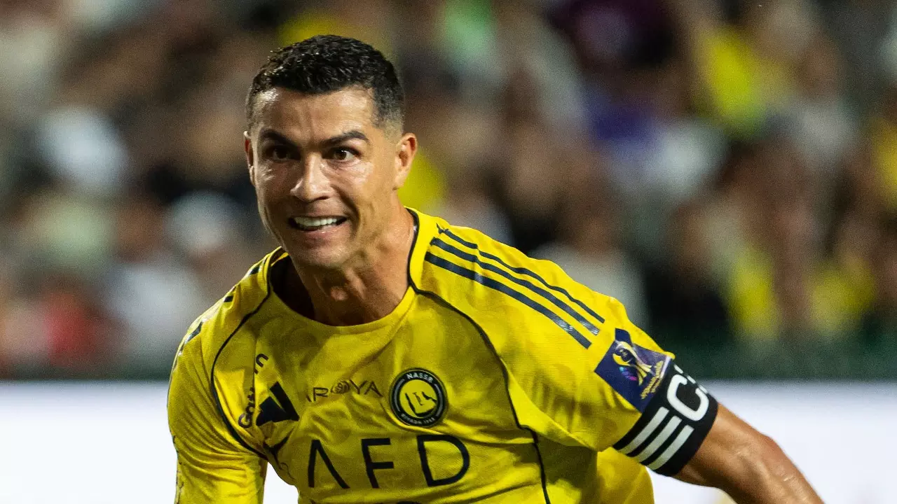 ക്രിസ്റ്റ്യാനോ  റൊണാള്‍ഡോ ഇന്ത്യയിലേക്ക്; ഈ മാസം 22ന് എഫ് സി ഗോവയ്‌ക്കെതിരേ കളിക്കും, എത്തുന്നത് അല്‍നസറിനൊപ്പം