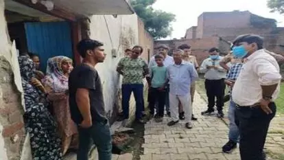 കഴിഞ്ഞ 24 മണിക്കൂറിനുള്ളില് പനി ബാധിച്ച് മരിച്ചത് മൂന്നുപേര്; പരിഭ്രാന്തിയില് പിലിഭിത്തിലെ ഗ്രാമവാസികള് കഴിഞ്ഞ 24 മണിക്കൂറിനുള്ളില് പനി ബാധിച്ച് മരിച്ചത് മൂന്നുപേര്; പരിഭ്രാന്തിയില് പിലിഭിത്തിലെ ഗ്രാമവാസികള്