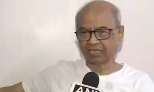 ഞാന് ദൈവത്തിന്റെ പ്രവൃത്തിയാണ് ചെയ്തത്,ദൈവികമായ കടമയാണ് അത് : സുപ്രിംകോടതി ചീഫ് ജസ്റ്റിസിന് നേരെ ചെരുപ്പെറിഞ്ഞ അഭിഭാഷകന് ഞാന് ദൈവത്തിന്റെ പ്രവൃത്തിയാണ് ചെയ്തത്,ദൈവികമായ കടമയാണ് അത് : സുപ്രിംകോടതി ചീഫ് ജസ്റ്റിസിന് നേരെ ചെരുപ്പെറിഞ്ഞ അഭിഭാഷകന്