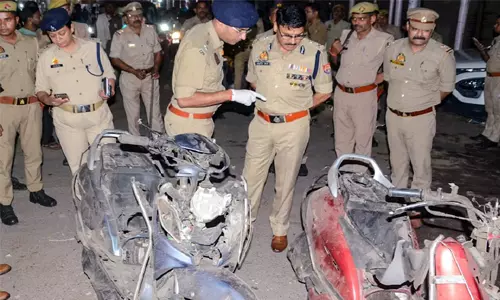 കാണ്പൂരില് മുസ്ലിം പള്ളിക്ക് സമീപം സ്ഫോടനം കാണ്പൂരില് മുസ്ലിം പള്ളിക്ക് സമീപം സ്ഫോടനം