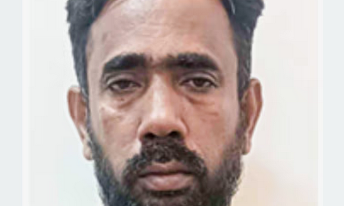 പൊന്നാനിയില് പ്രായപൂര്ത്തിയാവാത്ത പെണ്കുട്ടിയെ പീഡിപ്പിക്കാന് ശ്രമിച്ച പ്രതി അറസ്റ്റില് പൊന്നാനിയില് പ്രായപൂര്ത്തിയാവാത്ത പെണ്കുട്ടിയെ പീഡിപ്പിക്കാന് ശ്രമിച്ച പ്രതി അറസ്റ്റില്