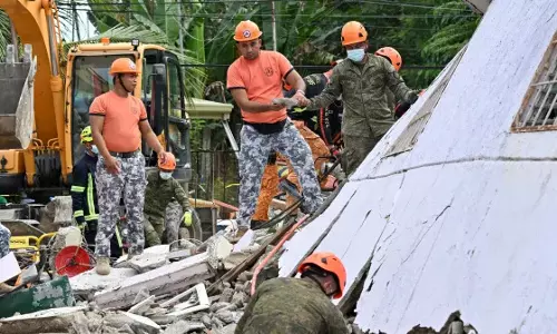 ഫിലിപ്പീന്‍സില്‍ ഭൂചലനം; തീരപ്രദേശത്തുനിന്ന് മാറാന്‍ മുന്നറിയിപ്പ്