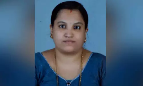 കണ്ണൂരില് യുവതി തീകൊളുത്തി മരിച്ച നിലയില് കണ്ണൂരില് യുവതി തീകൊളുത്തി മരിച്ച നിലയില്