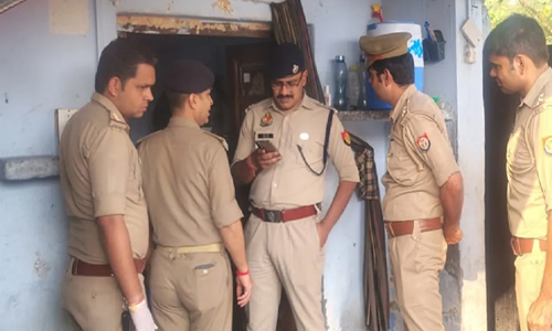 പള്ളി അങ്കണത്തില്‍ ഇമാമിന്റെ ഭാര്യയേയും പെണ്‍മക്കളെയും വെട്ടിക്കൊന്നു