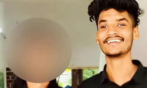 കോതമംഗലത്തെ യുവതിയുടെ ആത്മഹത്യ: റമീസ് മതപരിവര്ത്തനത്തിന് ശ്രമിച്ചിട്ടില്ലെന്ന് കുറ്റപത്രം, പ്രണയം തുടരാനാകില്ലെന്ന മനോവിഷമമാണ് ആത്മഹത്യക്ക് കാരണം കോതമംഗലത്തെ യുവതിയുടെ ആത്മഹത്യ: റമീസ് മതപരിവര്ത്തനത്തിന് ശ്രമിച്ചിട്ടില്ലെന്ന് കുറ്റപത്രം, പ്രണയം തുടരാനാകില്ലെന്ന മനോവിഷമമാണ് ആത്മഹത്യക്ക് കാരണം