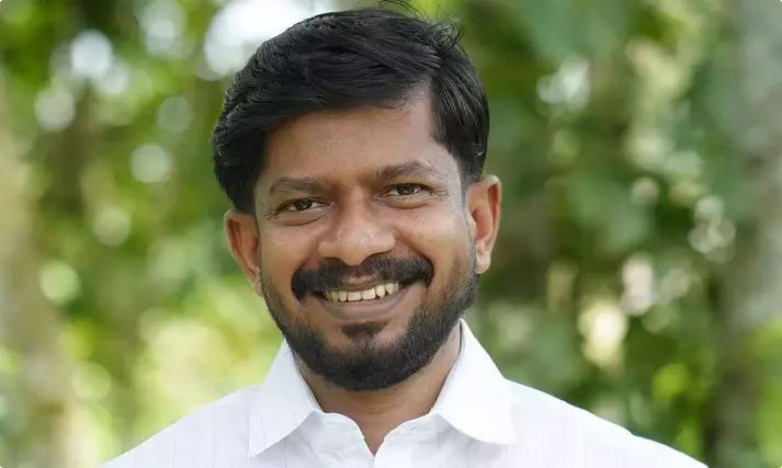 യൂത്ത് കോണ്ഗ്രസ് സംസ്ഥാന അധ്യക്ഷനായി ഒ ജെ ജനീഷിനെ നിയമിച്ചു, ബിനു ചുള്ളിയില് വര്ക്കിങ് പ്രസിഡന്റ് യൂത്ത് കോണ്ഗ്രസ് സംസ്ഥാന അധ്യക്ഷനായി ഒ ജെ ജനീഷിനെ നിയമിച്ചു, ബിനു ചുള്ളിയില് വര്ക്കിങ് പ്രസിഡന്റ്