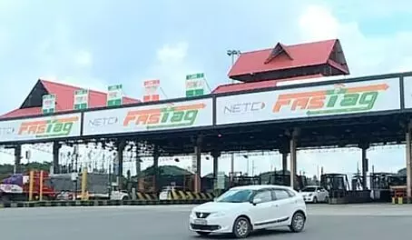 പാലിയേക്കരയില് ടോള്വിലക്ക് തുടരും പാലിയേക്കരയില് ടോള്വിലക്ക് തുടരും