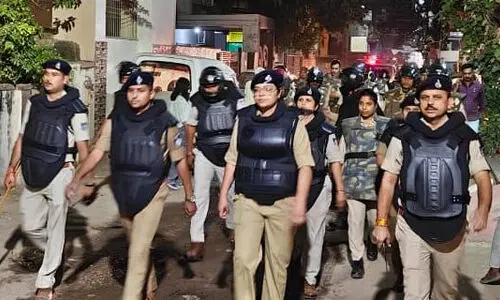 കോടതിയില് അംബേദ്ക്കര് പ്രതിമ സ്ഥാപിക്കാന് അനുവദിക്കുന്നില്ല: പ്രതിഷേധിക്കാന് ദലിത് സംഘടനകള്; ഗ്വാളിയറില് 4,000 പോലിസുകാരെ വിന്യസിച്ചു(VIDEO) കോടതിയില് അംബേദ്ക്കര് പ്രതിമ സ്ഥാപിക്കാന് അനുവദിക്കുന്നില്ല: പ്രതിഷേധിക്കാന് ദലിത് സംഘടനകള്; ഗ്വാളിയറില് 4,000 പോലിസുകാരെ വിന്യസിച്ചു(VIDEO)