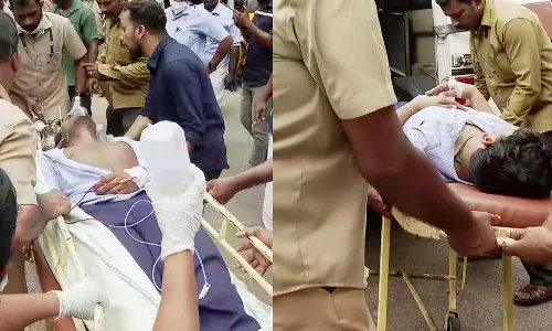 സ്കൂളില് വിദ്യാര്ഥി പെപ്പര് സ്പ്രേ അടിച്ചു; വിദ്യാര്ഥികളും അധ്യാപികയും ആശുപത്രിയില് സ്കൂളില് വിദ്യാര്ഥി പെപ്പര് സ്പ്രേ അടിച്ചു; വിദ്യാര്ഥികളും അധ്യാപികയും ആശുപത്രിയില്