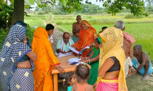 ബിഹാര് വോട്ടര് പട്ടികയില് നിന്നും മുസ്ലിംകളെ പുറത്താക്കിയില്ലെന്ന് തിരഞ്ഞെടുപ്പ് കമ്മീഷന് ബിഹാര് വോട്ടര് പട്ടികയില് നിന്നും മുസ്ലിംകളെ പുറത്താക്കിയില്ലെന്ന് തിരഞ്ഞെടുപ്പ് കമ്മീഷന്