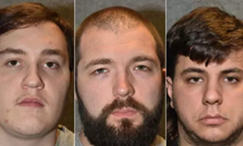 പള്ളി ആക്രമിക്കാന് പദ്ധതിയിട്ട നാസി അനുഭാവികളെ 29 വര്ഷം തടവിന് ശിക്ഷിച്ച് ബ്രിട്ടീഷ് കോടതി പള്ളി ആക്രമിക്കാന് പദ്ധതിയിട്ട നാസി അനുഭാവികളെ 29 വര്ഷം തടവിന് ശിക്ഷിച്ച് ബ്രിട്ടീഷ് കോടതി