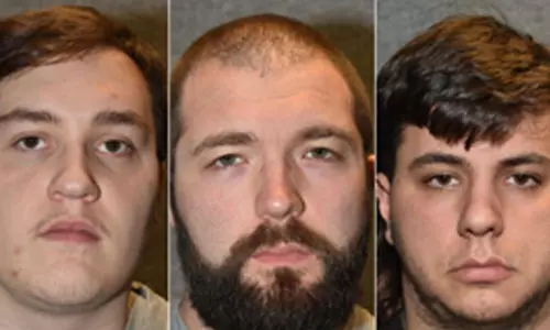 പള്ളി ആക്രമിക്കാന് പദ്ധതിയിട്ട നാസി അനുഭാവികളെ 29 വര്ഷം തടവിന് ശിക്ഷിച്ച് ബ്രിട്ടീഷ് കോടതി പള്ളി ആക്രമിക്കാന് പദ്ധതിയിട്ട നാസി അനുഭാവികളെ 29 വര്ഷം തടവിന് ശിക്ഷിച്ച് ബ്രിട്ടീഷ് കോടതി