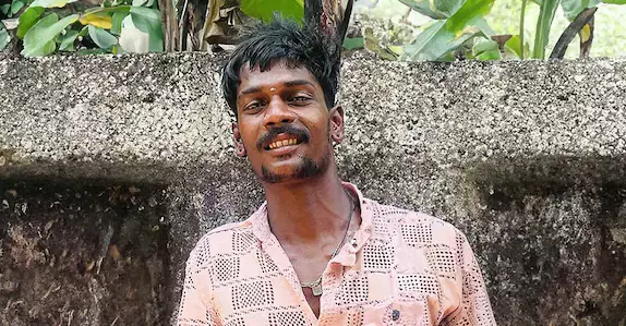 പ്രണയം തകർന്നു; സംസാരിക്കാനായി പെൺവീട്ടിലെത്തിയ കാമുകൻ്റെ സുഹൃത്ത് അടിയേറ്റ് മരിച്ചു പ്രണയം തകർന്നു; സംസാരിക്കാനായി പെൺവീട്ടിലെത്തിയ കാമുകൻ്റെ സുഹൃത്ത് അടിയേറ്റ് മരിച്ചു