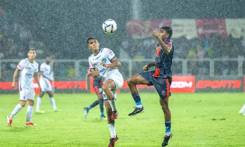 സൂപ്പർ ലീഗ് കേരള; മഴയിൽ മലബാർ ഡെർബി സമനിലയിൽ