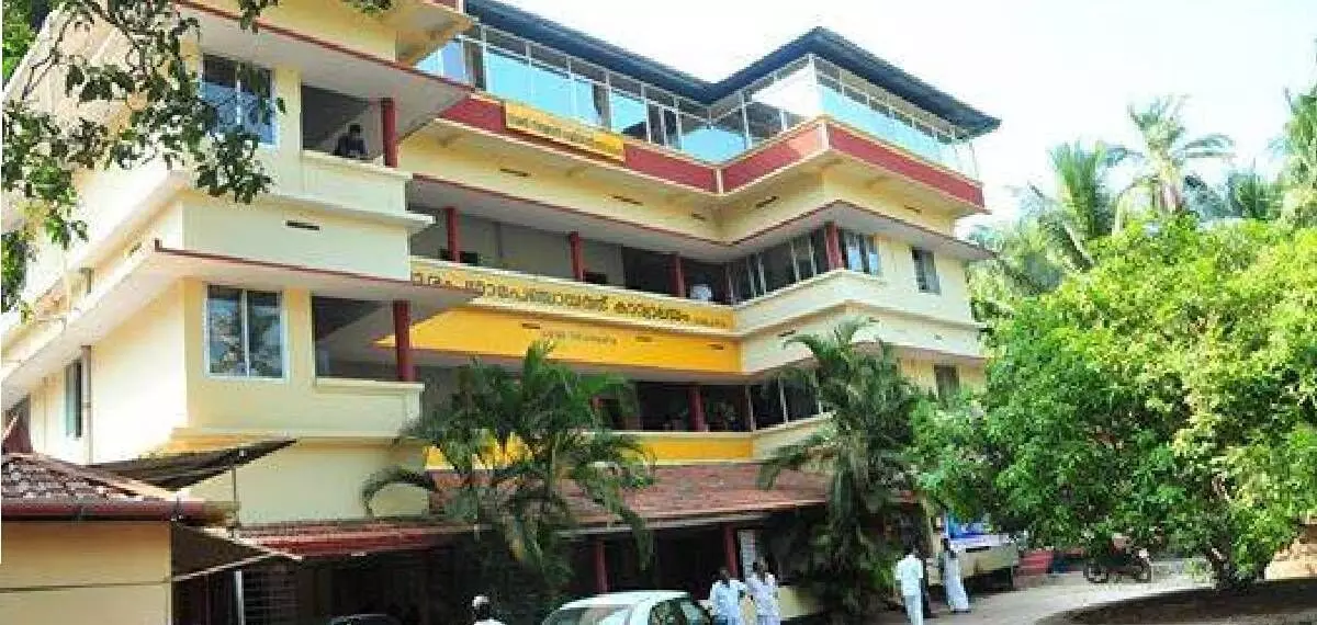 നാദാപുരം പഞ്ചായത്ത് സെക്രട്ടറിയെ കാണാനില്ലെന്ന് യുഡിഎഫിൻ്റെ പരാതി