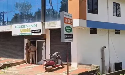 ആറ്റിങ്ങലിലെ ലോഡ്ജില്‍ കോഴിക്കോട് സ്വദേശിനിയെ മരിച്ച നിലയില്‍ കണ്ടെത്തി