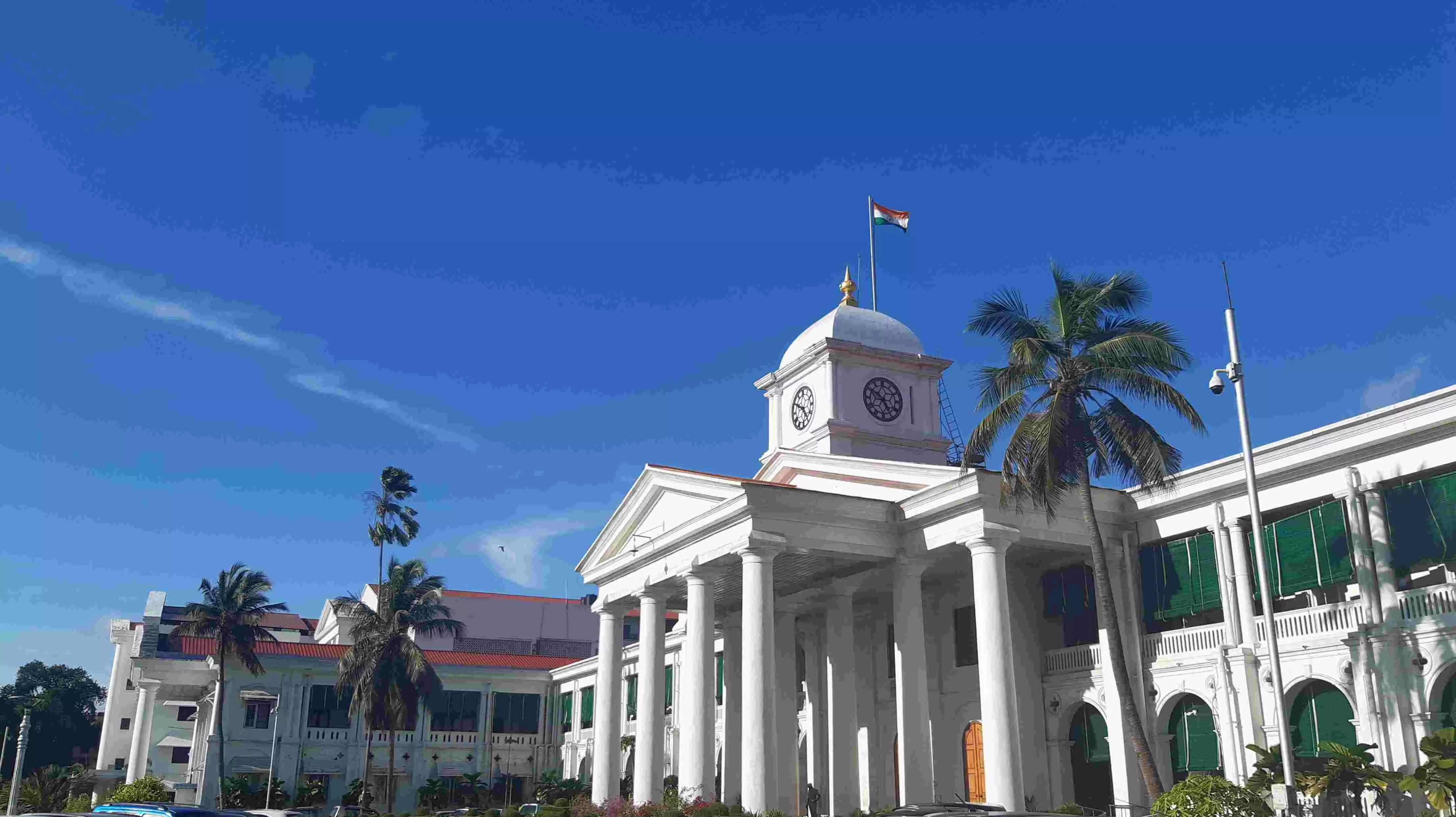 ത്രിതല പഞ്ചായത്തുകള്ക്കും നഗരസഭകള്ക്കും 214 കോടി രൂപ കൂടി അനുവദിച്ച് സര്ക്കാര് ത്രിതല പഞ്ചായത്തുകള്ക്കും നഗരസഭകള്ക്കും 214 കോടി രൂപ കൂടി അനുവദിച്ച് സര്ക്കാര്