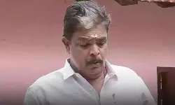 ശബരിമല സ്വർണ ക്കൊള്ള മുരാരി ബാബുവിനെ  കസ്റ്റഡിയിലെടുത്തു