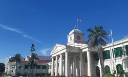 ത്രിതല പഞ്ചായത്തുകള്ക്കും നഗരസഭകള്ക്കും 214 കോടി രൂപ കൂടി അനുവദിച്ച് സര്ക്കാര് ത്രിതല പഞ്ചായത്തുകള്ക്കും നഗരസഭകള്ക്കും 214 കോടി രൂപ കൂടി അനുവദിച്ച് സര്ക്കാര്