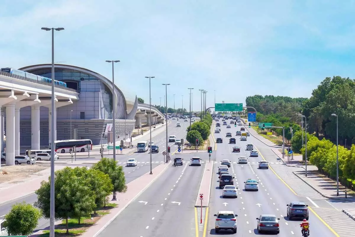 ദുബയില് സിഗ്നലുകളെ വാഹനങ്ങളുമായി ബന്ധിപ്പിച്ച് പുതിയ സ്മാര്ട്ട് ട്രാഫിക് പദ്ധതി ദുബയില് സിഗ്നലുകളെ വാഹനങ്ങളുമായി ബന്ധിപ്പിച്ച് പുതിയ സ്മാര്ട്ട് ട്രാഫിക് പദ്ധതി