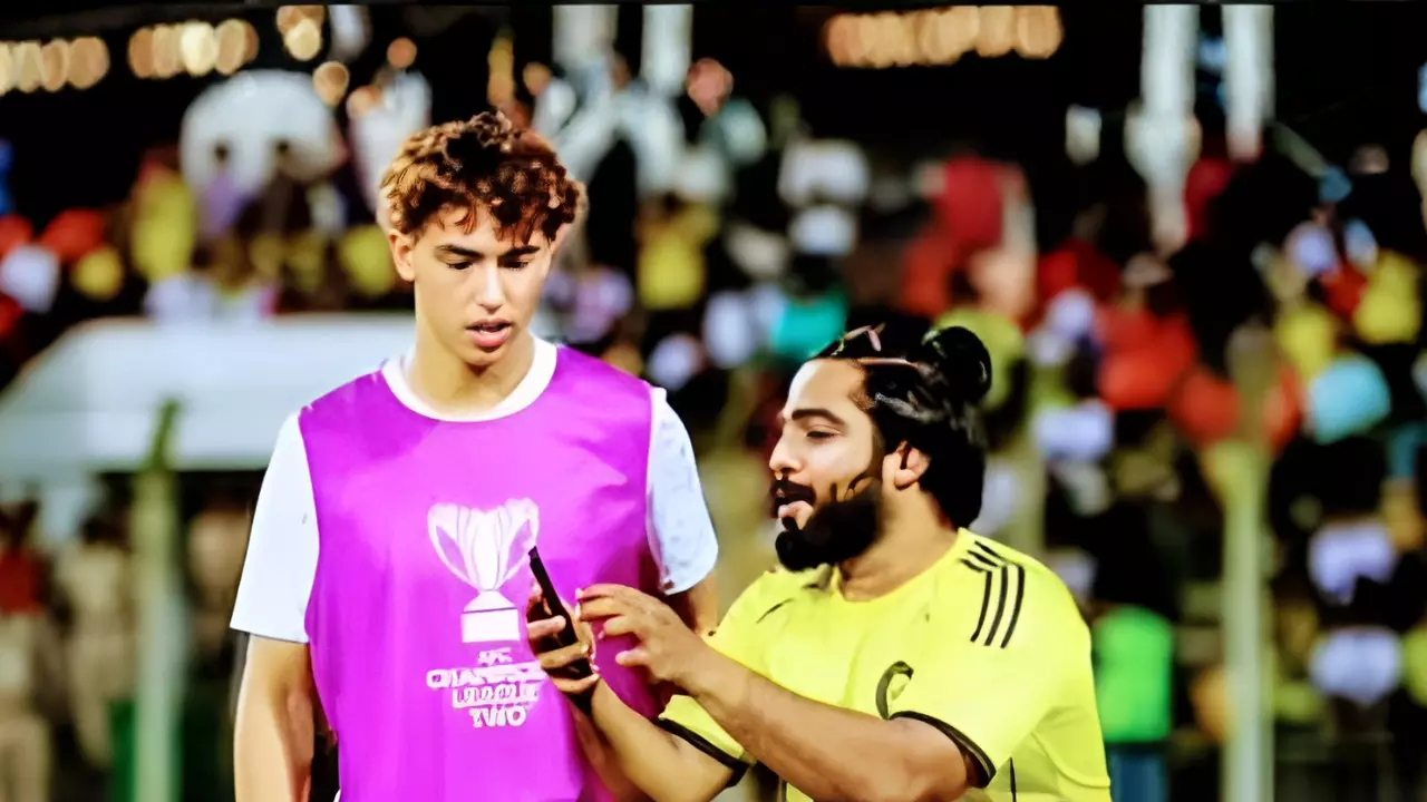 പോര്‍ച്ചുഗലിന്റെ ജാവോ ഫെലിക്‌സിനെ കെട്ടിപ്പിടിച്ചു; സെല്‍ഫിയും എടുത്തു; മലയാളി ഫുട്‌ബോള്‍ ആരാധകനെ ഗോവയില്‍ ഒരു ദിവസം ജയിലിലിട്ടു